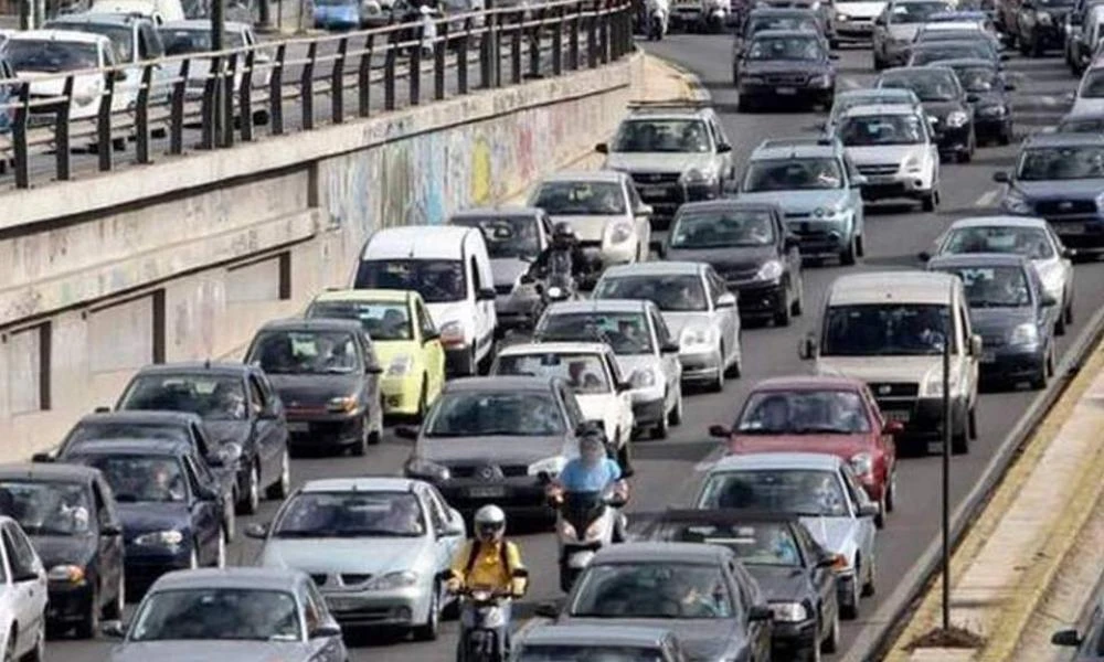 Τροχαίο στην κάθοδο του Κηφισού - Κίνηση στο ύψος των ΚΤΕΛ